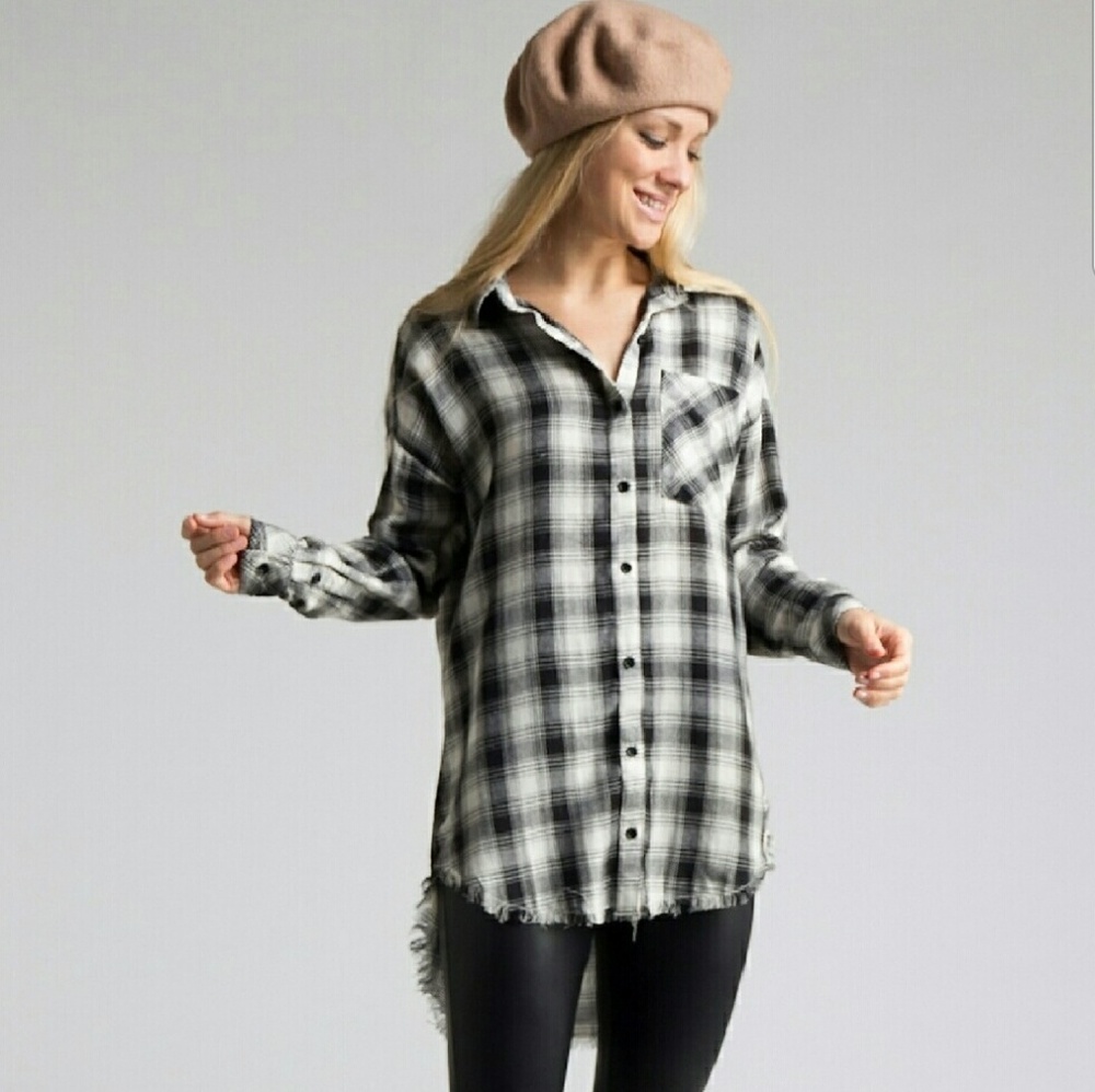 2 Colors Fringe Button Down - Picture 3 of 5